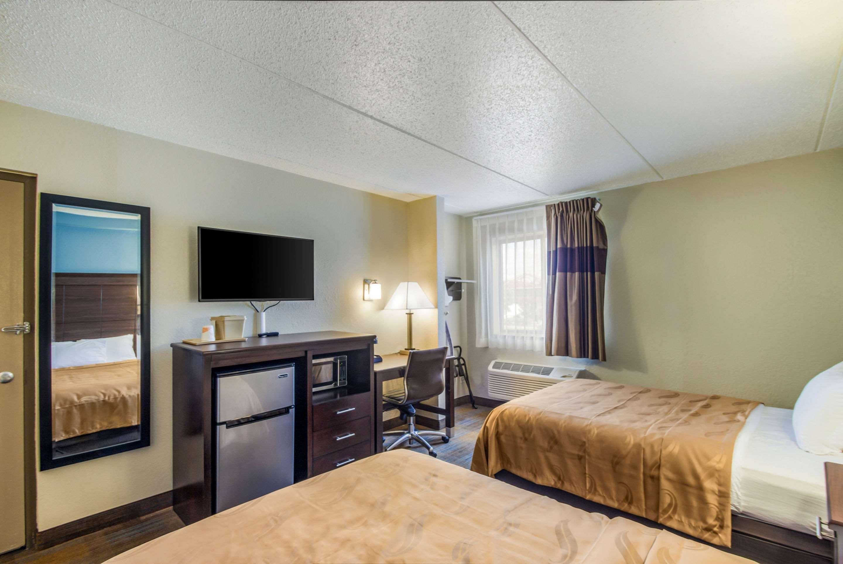 Americinn By Wyndham Madison Wi Екстериор снимка