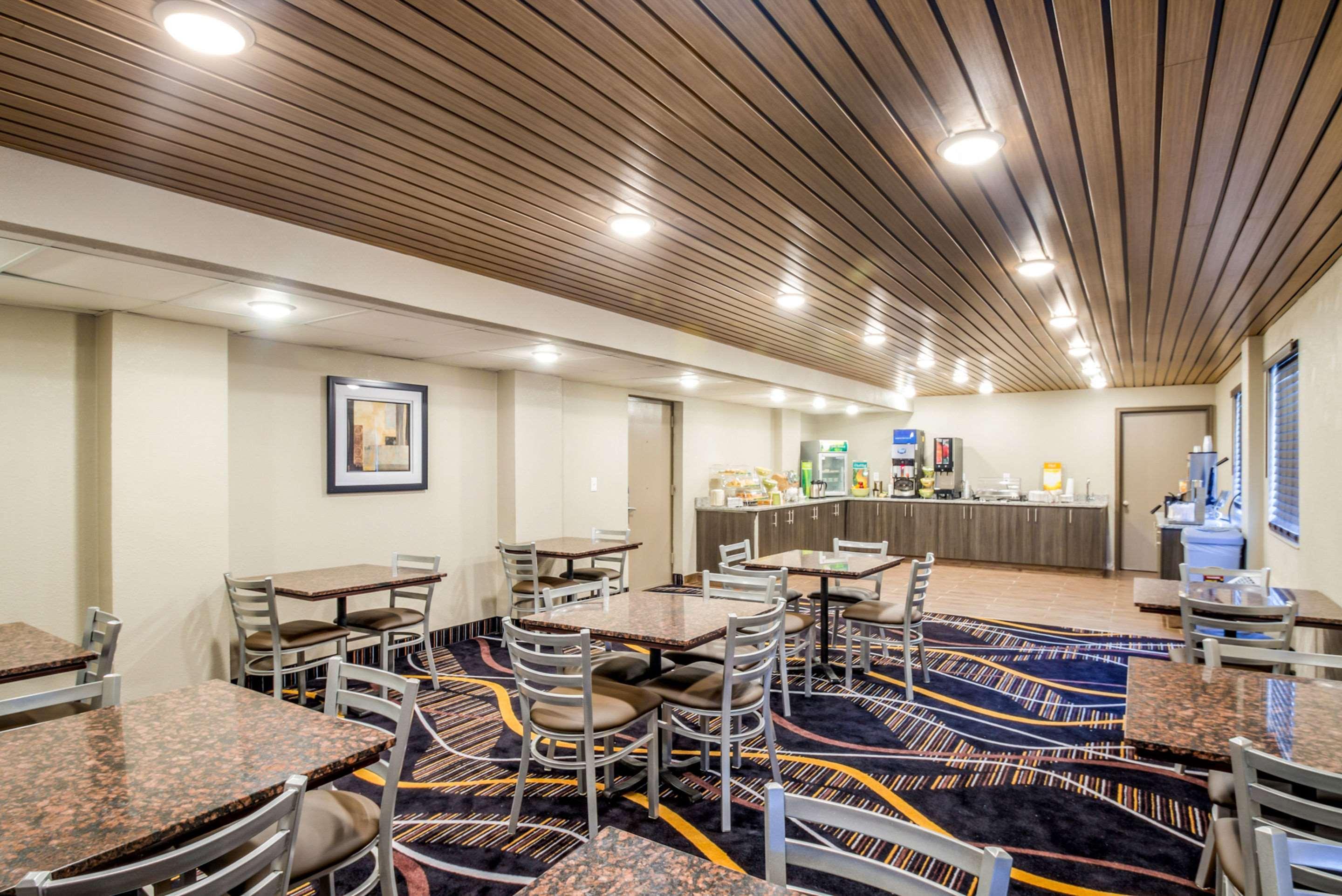Americinn By Wyndham Madison Wi Екстериор снимка