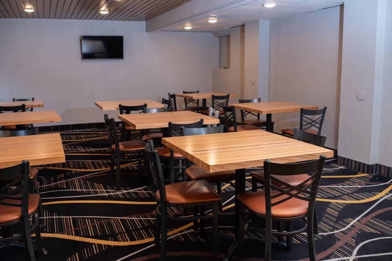 Americinn By Wyndham Madison Wi Екстериор снимка