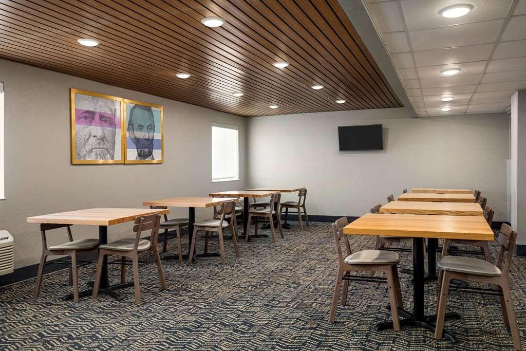 Americinn By Wyndham Madison Wi Съоръжения снимка