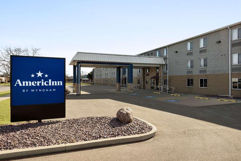Americinn By Wyndham Madison Wi Екстериор снимка