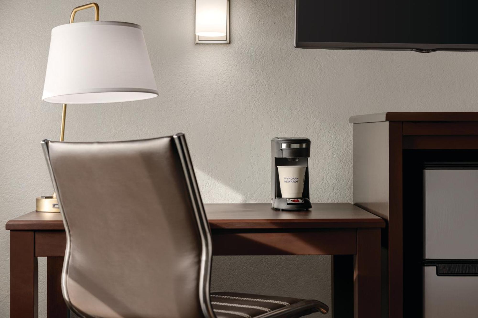 Americinn By Wyndham Madison Wi Екстериор снимка
